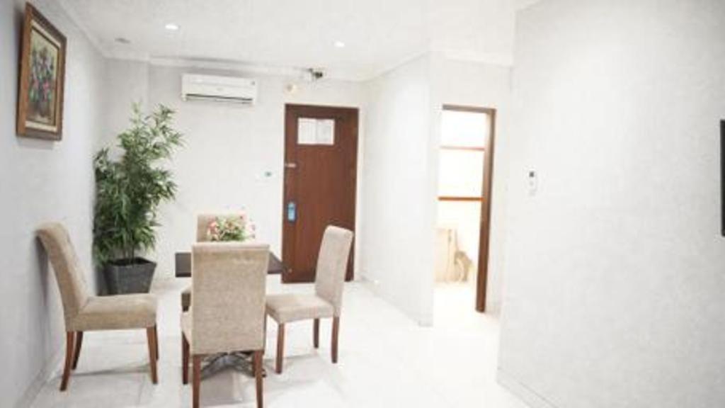 Sofyan Hotel Soepomo Jakarta Bagian luar foto