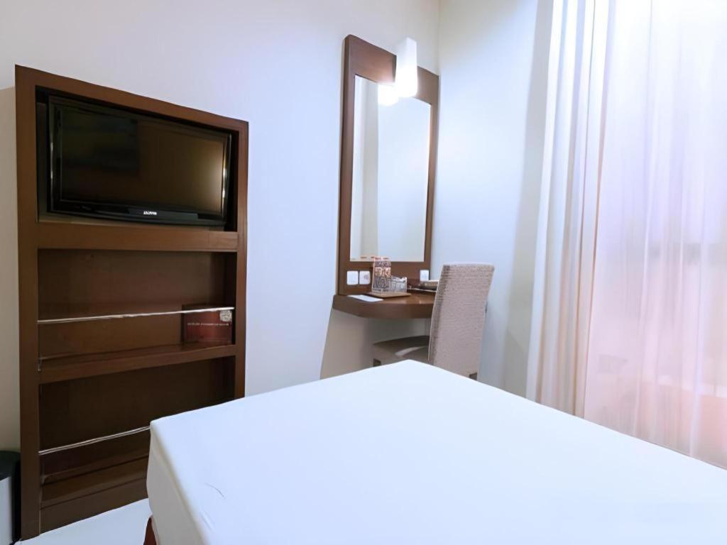 Sofyan Hotel Soepomo Jakarta Bagian luar foto