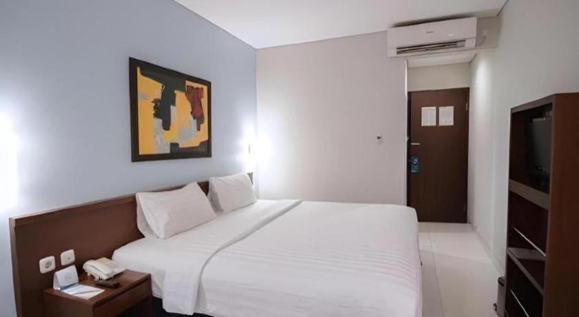Sofyan Hotel Soepomo Jakarta Bagian luar foto