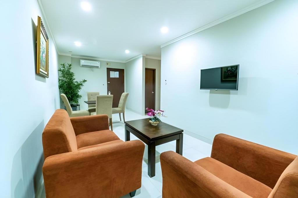 Sofyan Hotel Soepomo Jakarta Bagian luar foto